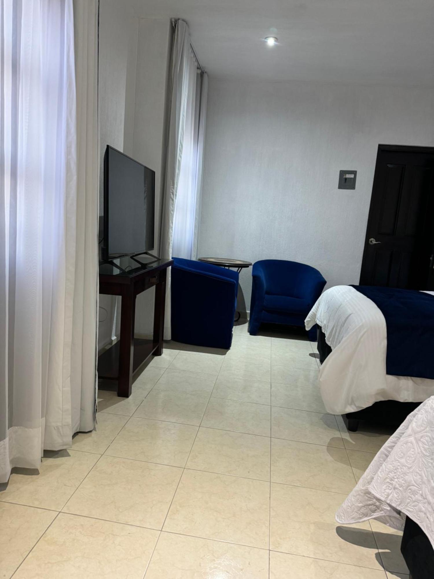 Suite Los Angeles 特科早特拉 外观 照片